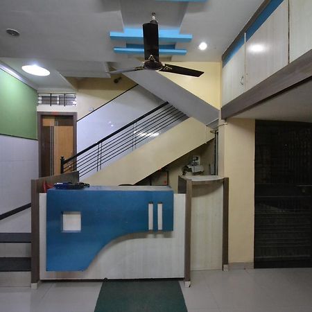 Hotel Madhava شيردي المظهر الخارجي الصورة