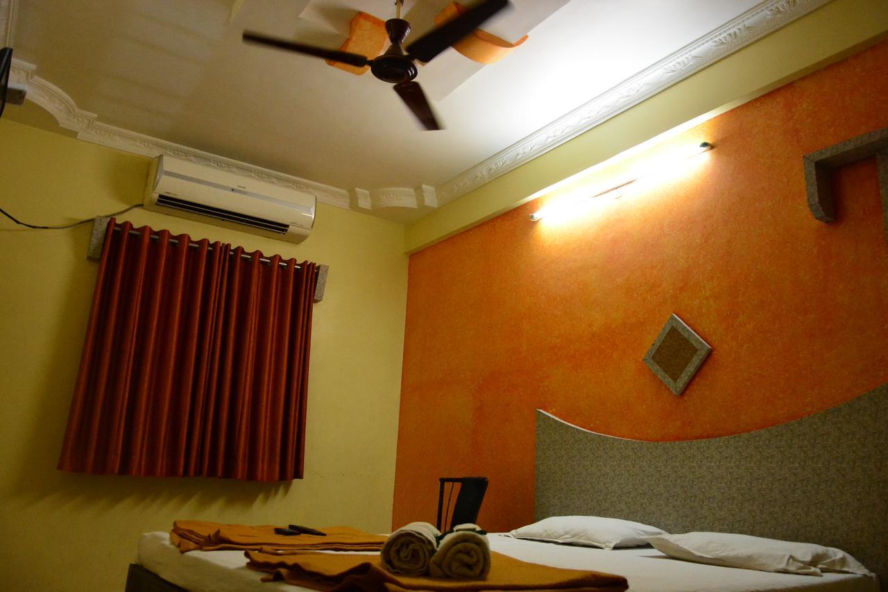 Hotel Madhava شيردي المظهر الخارجي الصورة