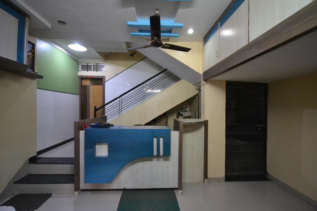 Hotel Madhava شيردي المظهر الخارجي الصورة