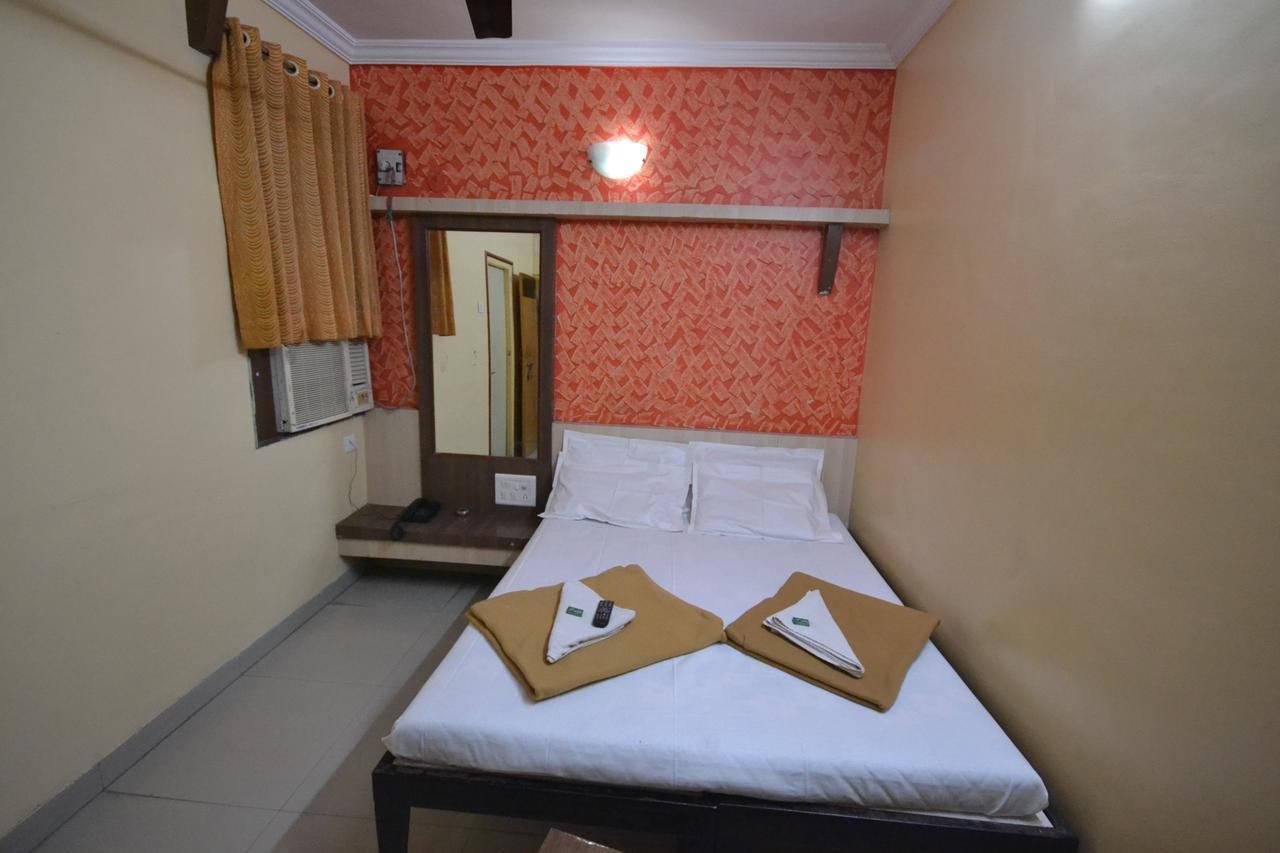 Hotel Madhava شيردي المظهر الخارجي الصورة