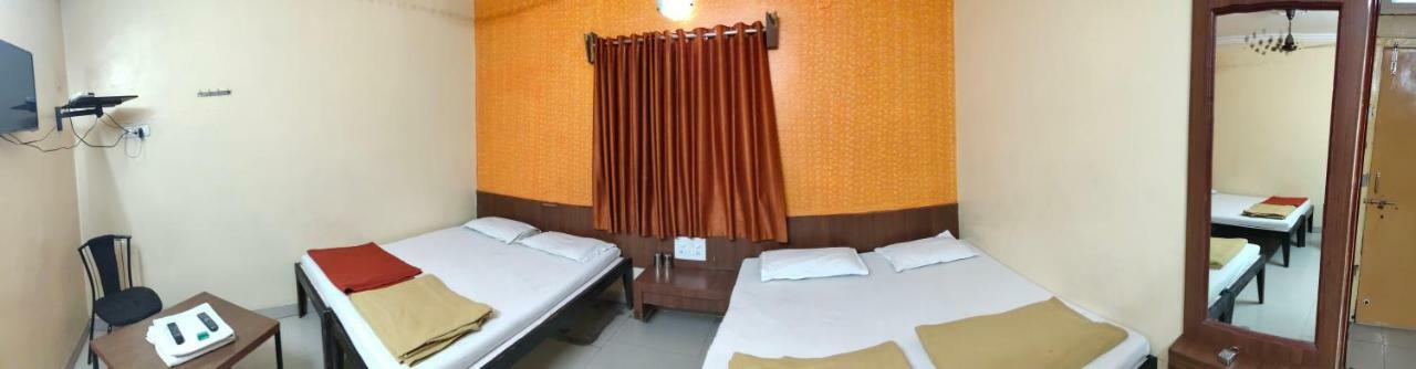 Hotel Madhava شيردي المظهر الخارجي الصورة